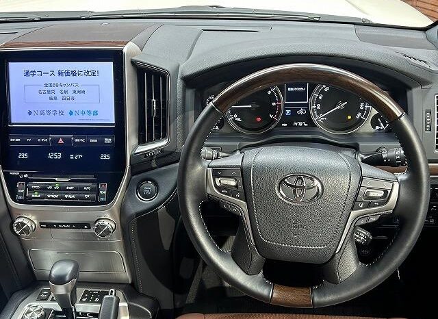 2019 TOYOTA LAND CRUISER ZX READY FOR IMPORT TO KENYA full