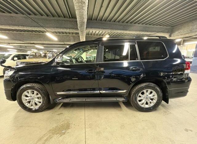 2018 TOYOTA LAND CRUISER AX READY FOR IMPORT TO KENYA full