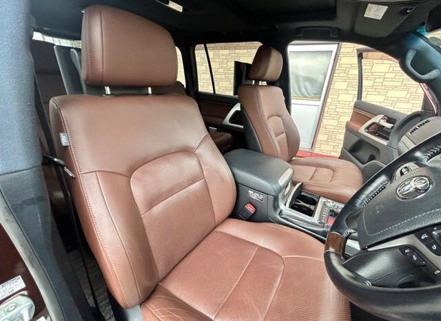 2019 TOYOTA LAND CRUISER ZX READY FOR IMPORT TO KENYA full