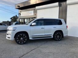 2018 TOYOTA LAND CRUISER ZX READY FOR IMPORT TO KENYA full