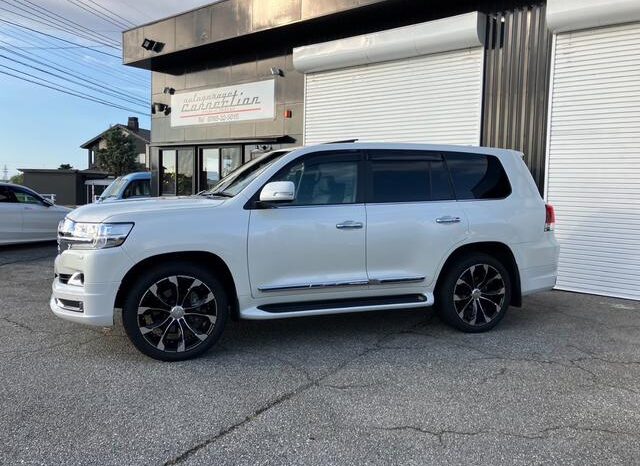 2018 TOYOTA LAND CRUISER ZX READY FOR IMPORT TO KENYA full