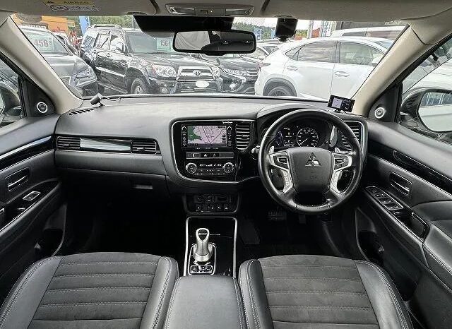 2018 Mitsubishi Outlander PHEV For Sale In Kenya full