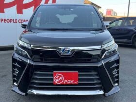 2018 TOYOTA VOXY HYBRID ZS READY FOR IMPORT TO KENYA