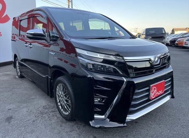 2018 TOYOTA VOXY HYBRID ZS READY FOR IMPORT TO KENYA full