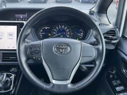 2018 TOYOTA VOXY HYBRID V READY FOR IMPORT TO KENYA full