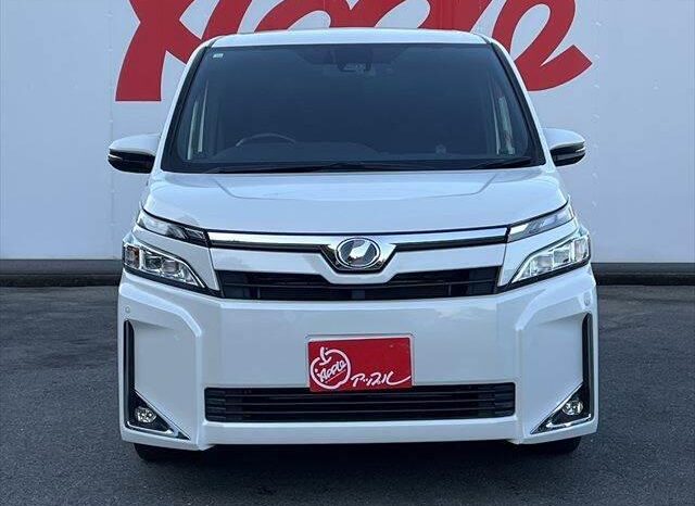 2018 TOYOTA VOXY HYBRID V READY FOR IMPORT TO KENYA full