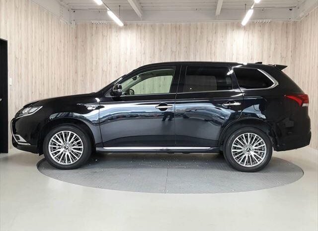 2019 MITSUBISHI OUTLANDER PHEV READY FOR IMPORT TO KENYA full