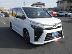 2019 TOYOTA VOXY ZS  READY FOR IMPORT TO KENYA full