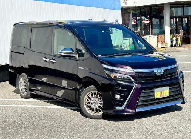 2018 TOYOTA VOXY HYBRID READY FOR IMPORT TO KENYA full