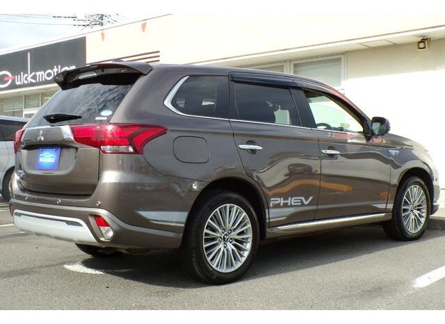 2019 MITSUBISHI OUTLANDER PHEV READY FOR IMPORT TO KENYA full