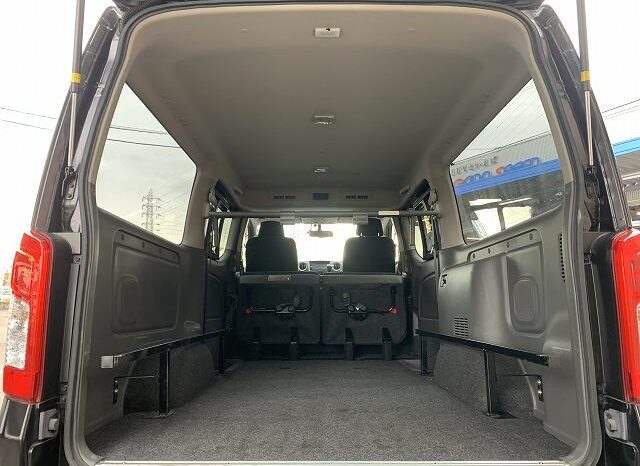 2018 NISSAN NV350 CARAVAN VAN LONG PREMIUM GX FOR SALE IN NAIROBI KENYA full