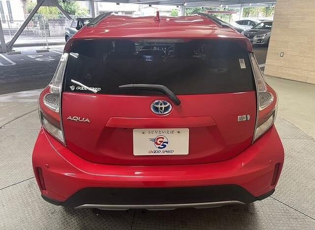 2018 TOYOTA AQUA CROSSOVER FOR SALE IN KENYA full