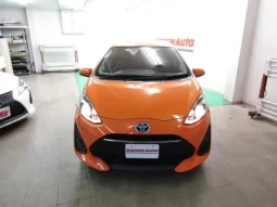 2018 TOYOTA AQUA FOR SALE IN KENYA full