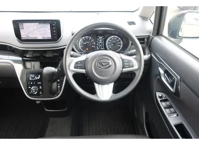 2018 DAIHATSU MOVE CUSTOM X LIMITED FOR SALE IN KENYA full