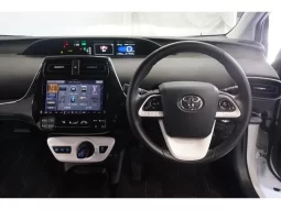 2018 TOYOTA PRIUS FOR SALE IN KENYA full