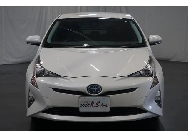 2018 TOYOTA PRIUS FOR SALE IN KENYA full