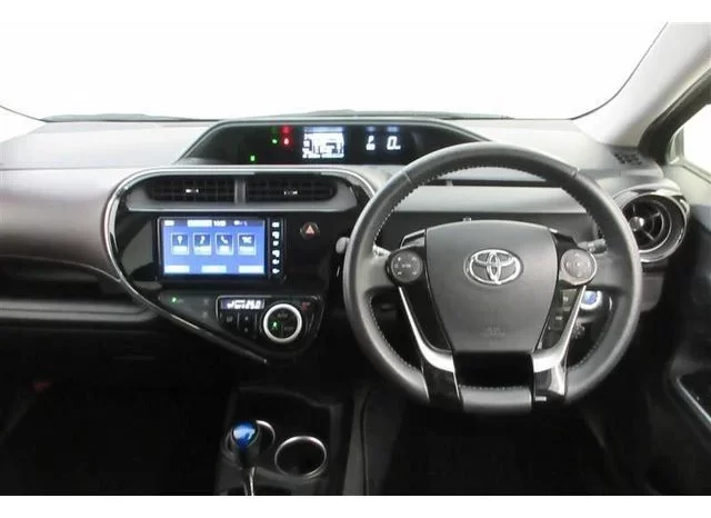 TOYOTA AQUA For SALE IN Nairobi Kenya full