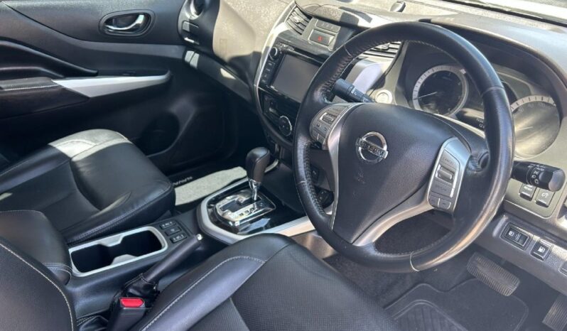 2019 Nissan Navara 2.3D LE Auto Double-Cab For Sale In Kenya full