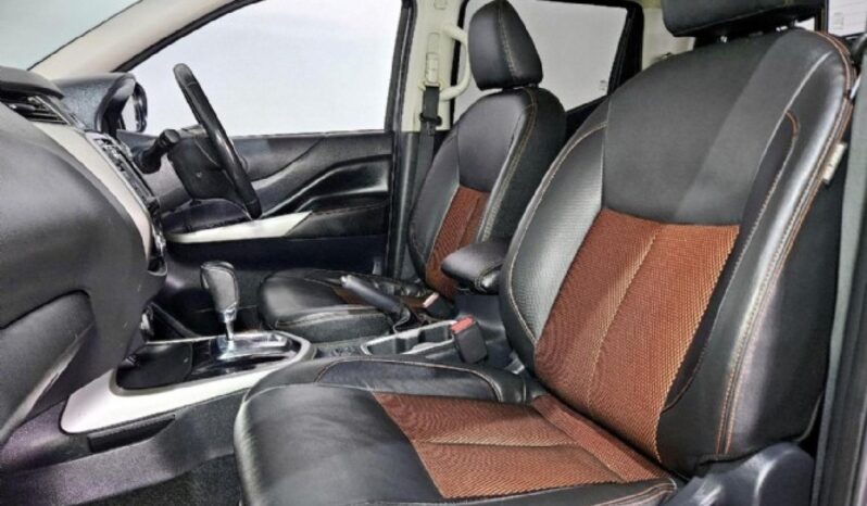 2019 Nissan Navara 2.3D LE Double-Cab For Sale In Kenya full