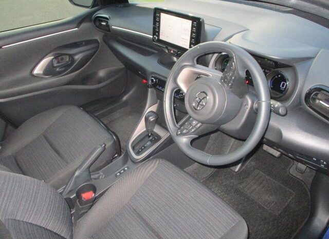 2021 TOYOTA YARIS HYBRID FOR SALE IN NAIROBI KENYA full