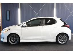 2020 TOYOTA YARIS HYBRID Z FOR SALE IN KENYA full