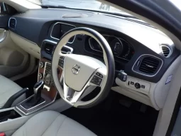 2018 VOLVO V40 T3 INSCRIPTION FOR SALE IN KENYA full