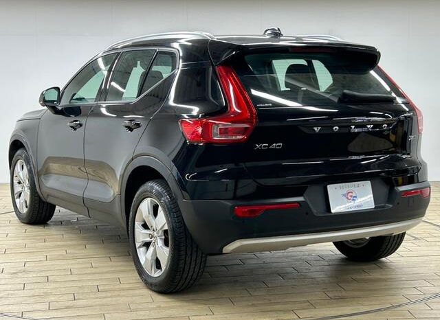 2018 VOLVO XC40 T4 AWD MOMENTUM FOR SALE IN NAIROBI KENYA full