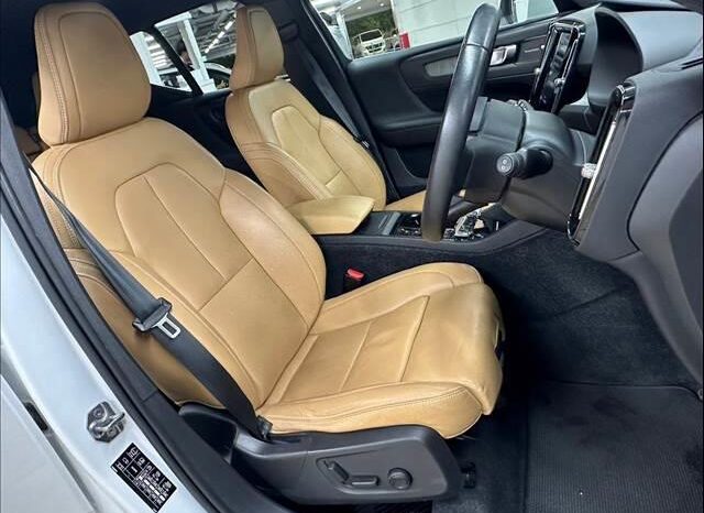 2018 VOLVO XC40 T4 AWD INSCRIPTION FOR SALE IN KENYA full