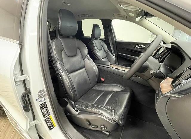 2018 VOLVO XC60 D4 AWD INSCRIPTION FOR SALE IN NAIROBI KENYA full
