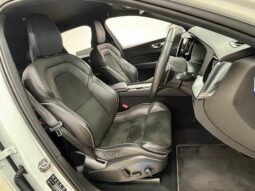 2019 VOLVO XC60 D4 AWD R DESIGN FOR SALE IN NAIROBI KENYA full