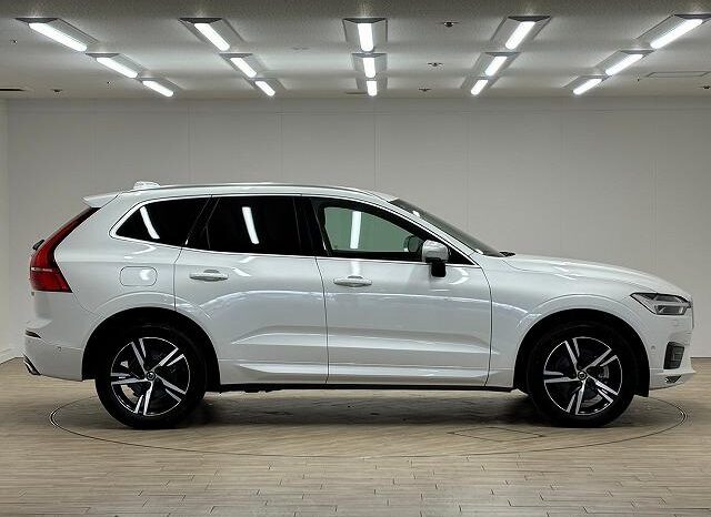 2019 VOLVO XC60 D4 AWD R DESIGN FOR SALE IN NAIROBI KENYA full