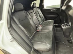2019 VOLVO XC60 D4 AWD R DESIGN FOR SALE IN NAIROBI KENYA full