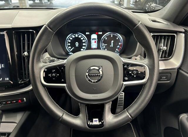 2019 VOLVO XC60 D4 AWD R DESIGN FOR SALE IN NAIROBI KENYA full