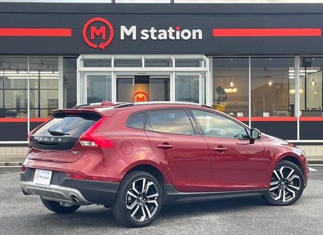 2018 VOLVO V40 CROSS COUNTRY T5 AWD SUMMUM FOR SALE IN KENYA full