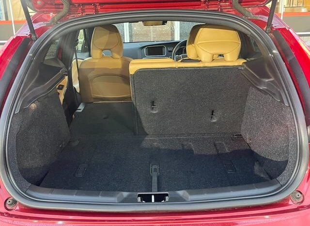 2018 VOLVO V40 CROSS COUNTRY T5 AWD SUMMUM FOR SALE IN KENYA full