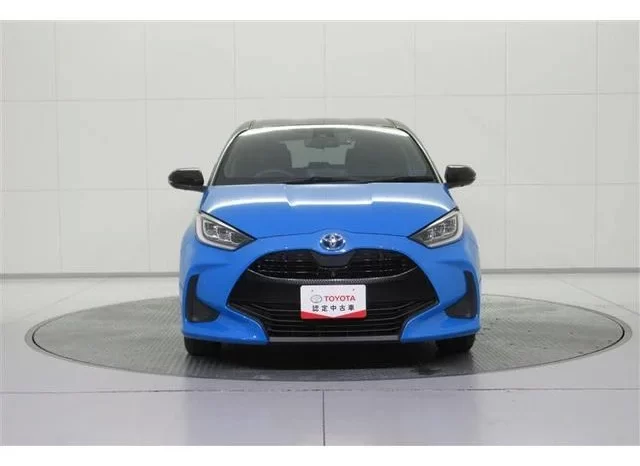 2021 TOYOTA YARIS HYBRID Z FOR SALE IN KENYA full