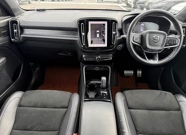 2019 VOLVO XC40 T5 AWD R-DESIGN FOR SALE IN KENYA full