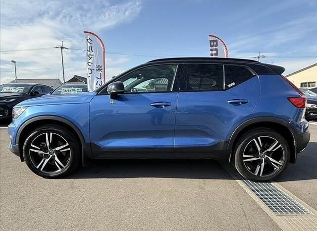 2019 VOLVO XC40 T5 AWD R-DESIGN FOR SALE IN KENYA full