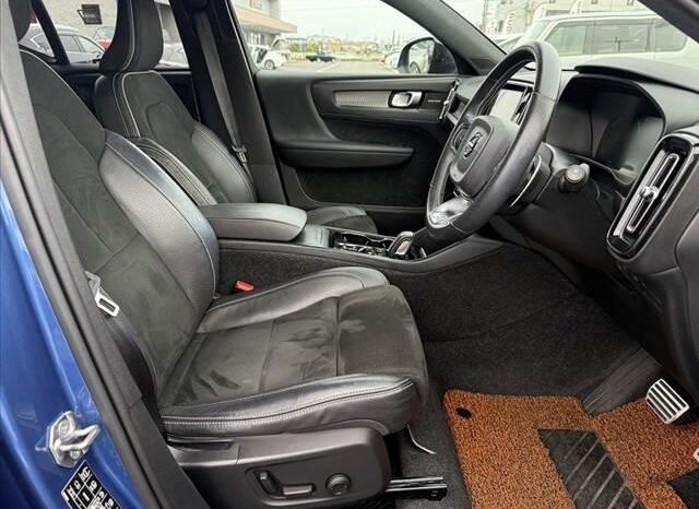 2019 VOLVO XC40 T5 AWD R-DESIGN FOR SALE IN KENYA full