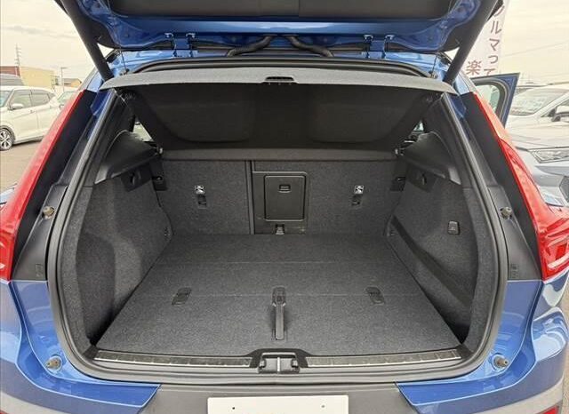 2019 VOLVO XC40 T5 AWD R-DESIGN FOR SALE IN KENYA full