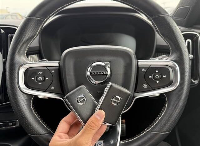 2019 VOLVO XC40 T5 AWD R-DESIGN FOR SALE IN KENYA full