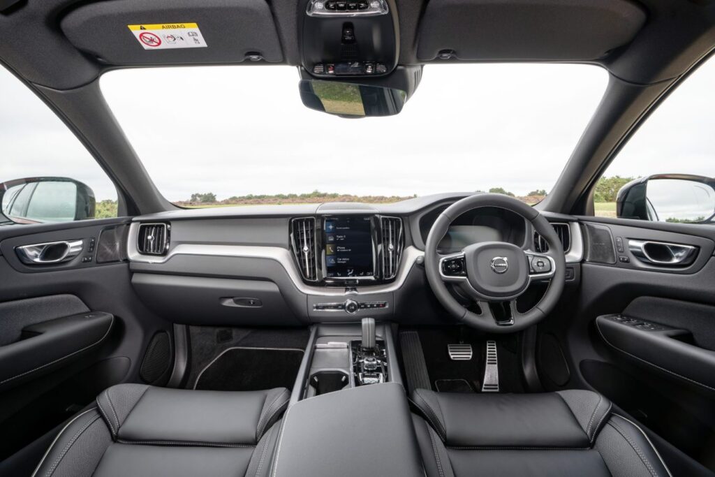 cockpit of the Volvo XC60