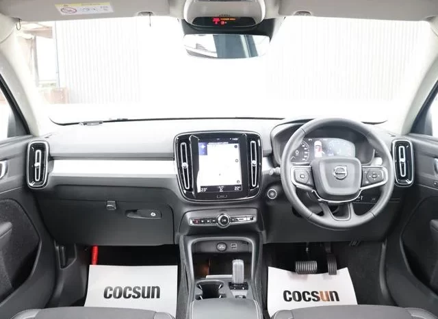 2019 VOLVO XC40 T4 MOMENTUM FOR SALE IN NAIROBI KENYA full