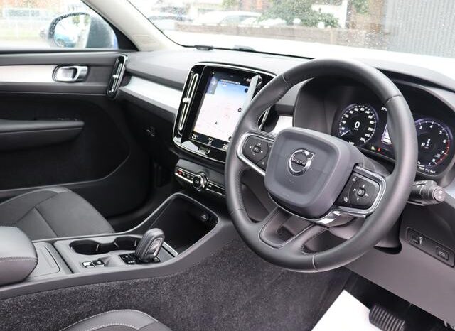 2019 VOLVO XC40 T4 MOMENTUM FOR SALE IN NAIROBI KENYA full