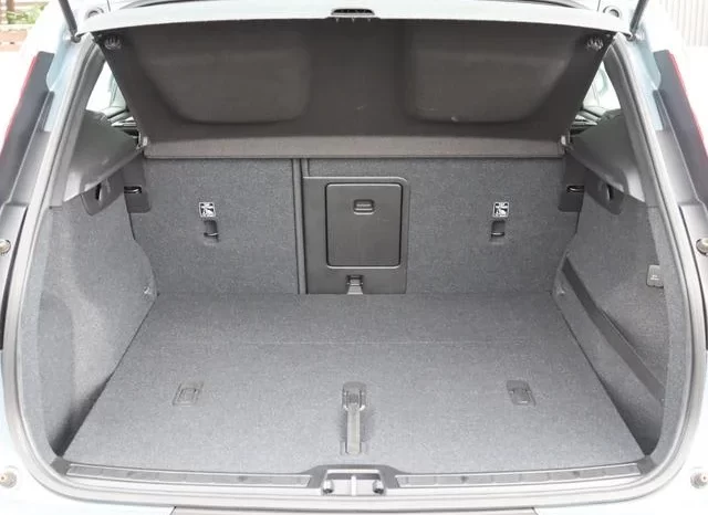 2019 VOLVO XC40 T4 MOMENTUM FOR SALE IN NAIROBI KENYA full