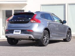 2019 VOLVO V40 CROSS COUNTRY D4 SUMMUM FOR SALE IN KENYA full