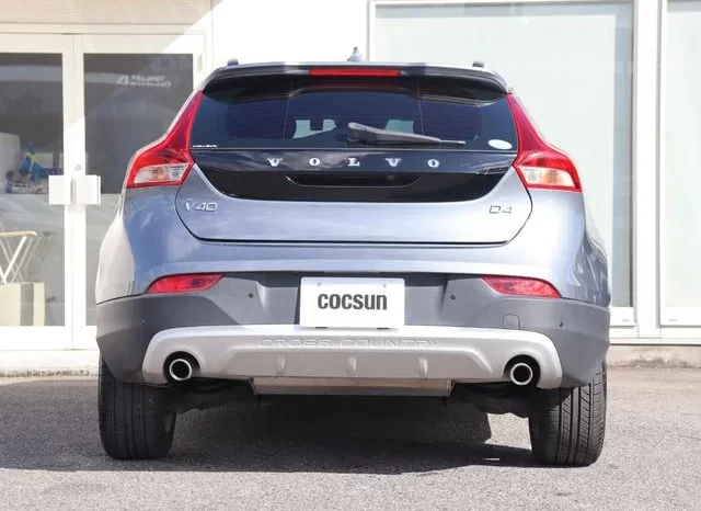 2019 VOLVO V40 CROSS COUNTRY D4 SUMMUM FOR SALE IN KENYA full
