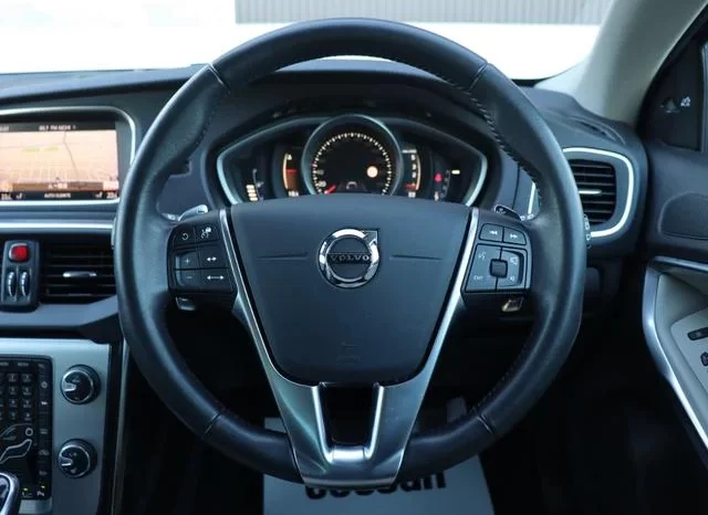 2019 VOLVO V40 CROSS COUNTRY D4 SUMMUM FOR SALE IN KENYA full