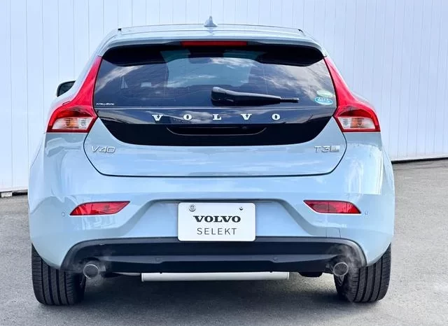 2019 VOLVO V40 T3 CLASSIC EDITION FOR SALE IN NAIROBI KENYA full