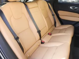 2018 VOLVO XC60 T5 AWD MOMENTUM FOR SALE IN KENYA full